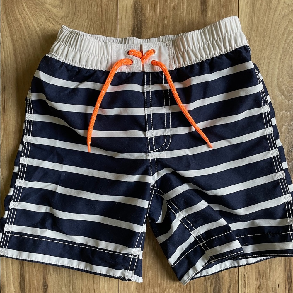 GAP Toddler White Mesh Lined Shorts